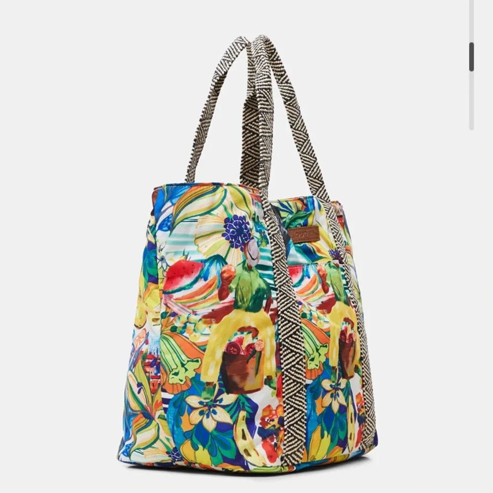 Desigual BEACH BAG REVERSIBLE - BNWT - on sale! 🥳 include a sling bag - Picture 7 of 8